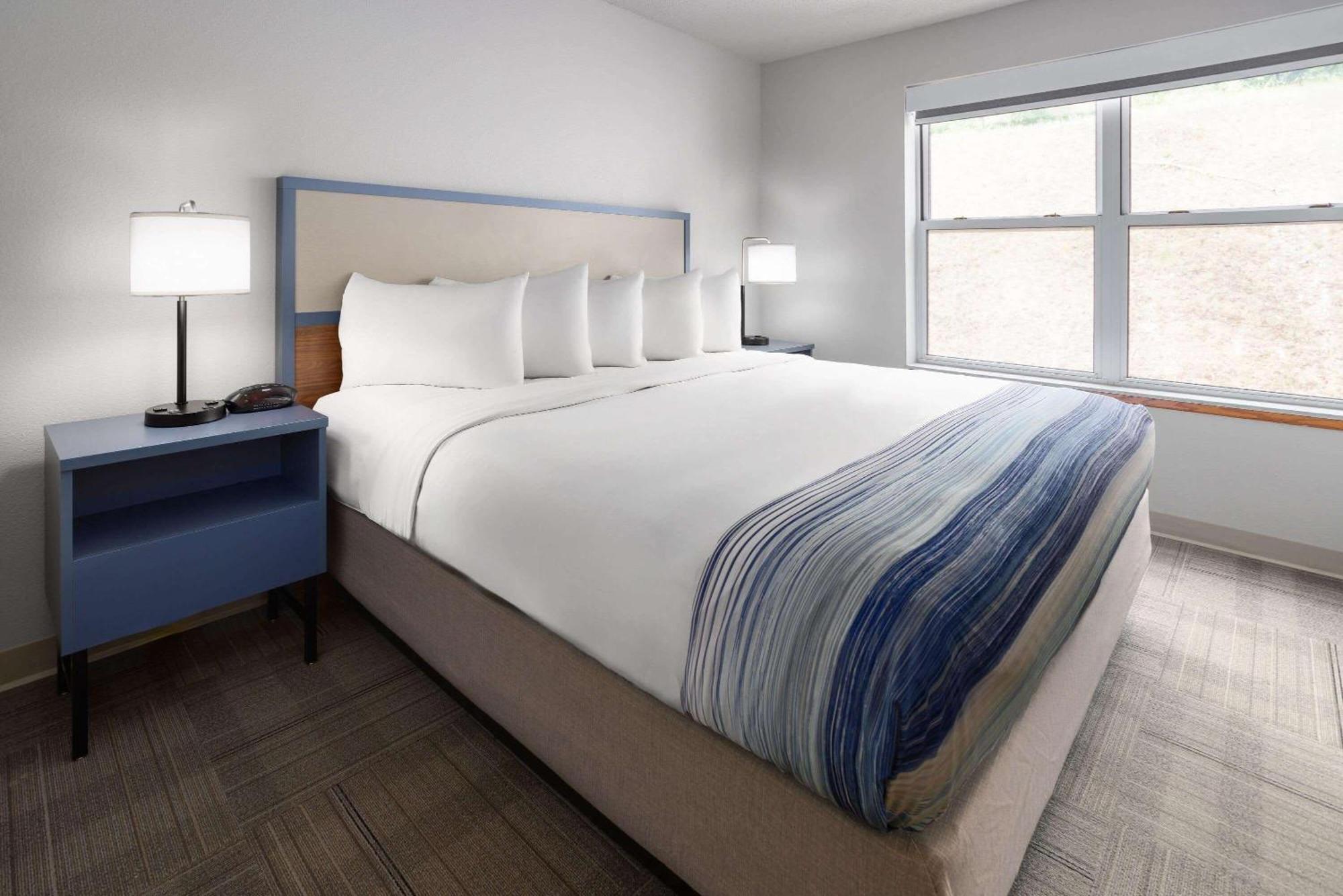 Americinn By Wyndham Iron Mountain Exterior photo
