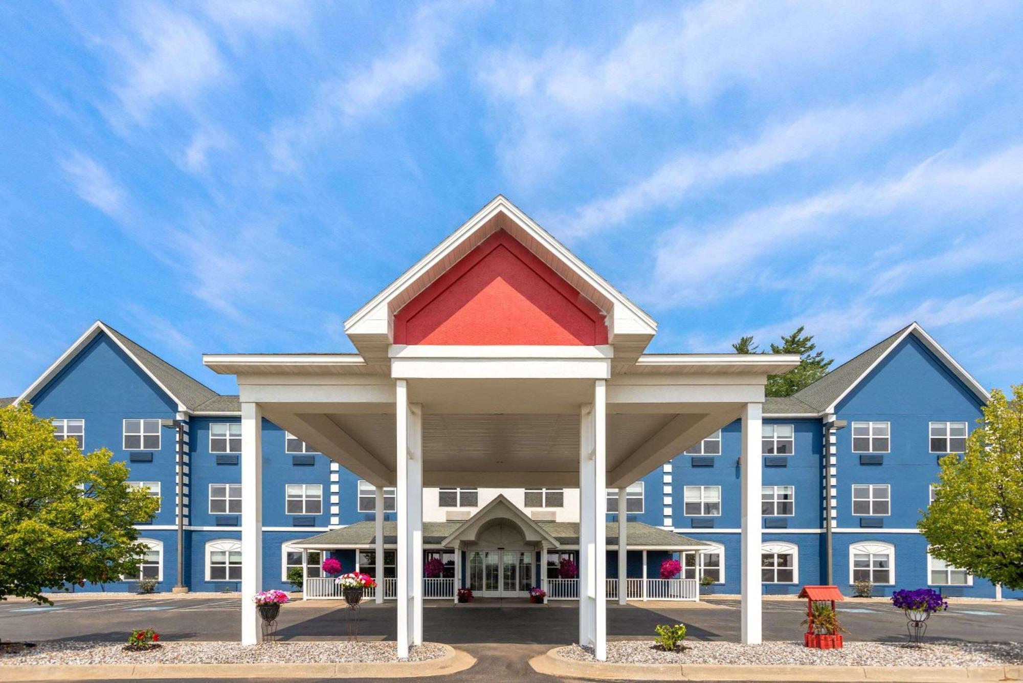 Americinn By Wyndham Iron Mountain Exterior photo