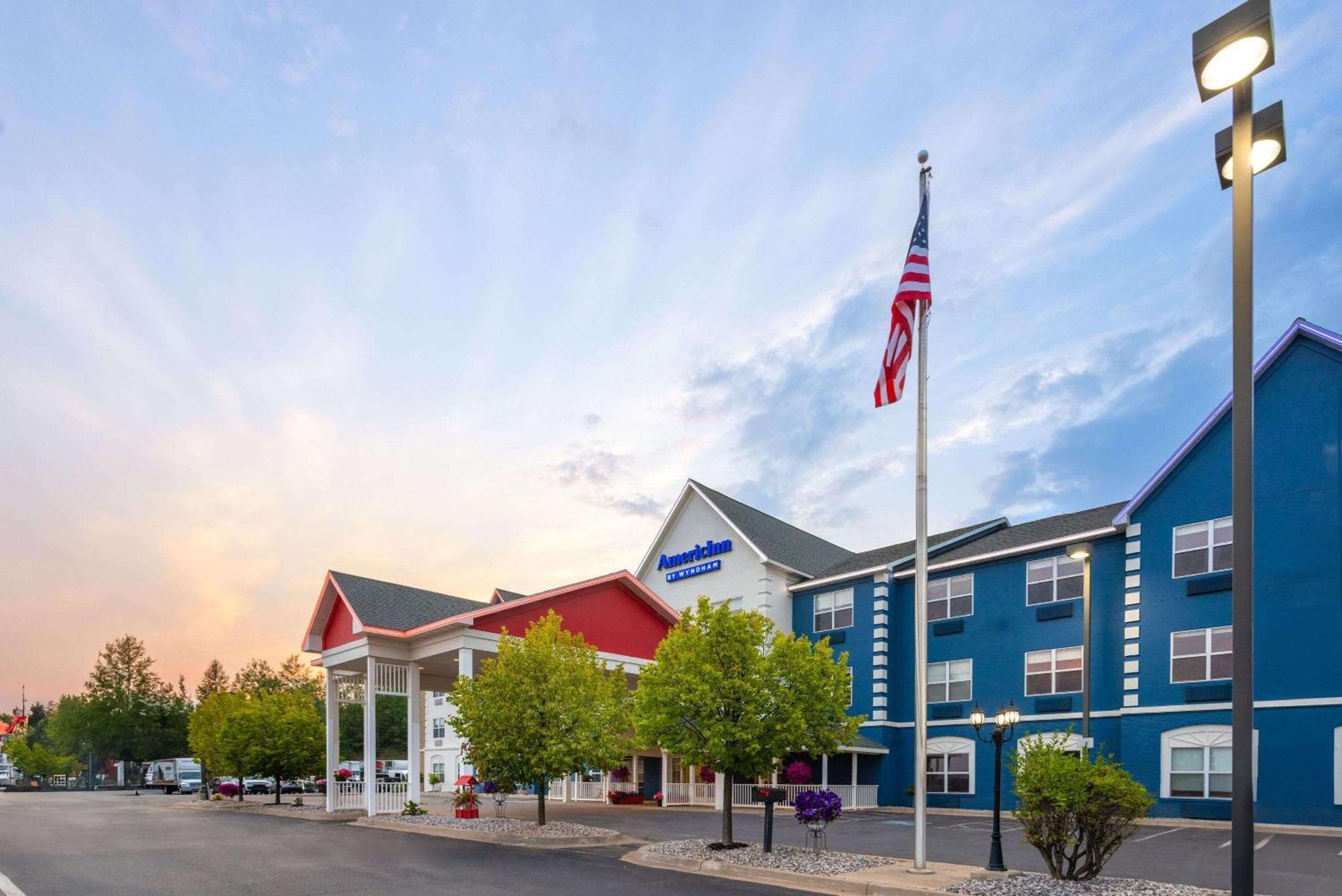Americinn By Wyndham Iron Mountain Exterior photo