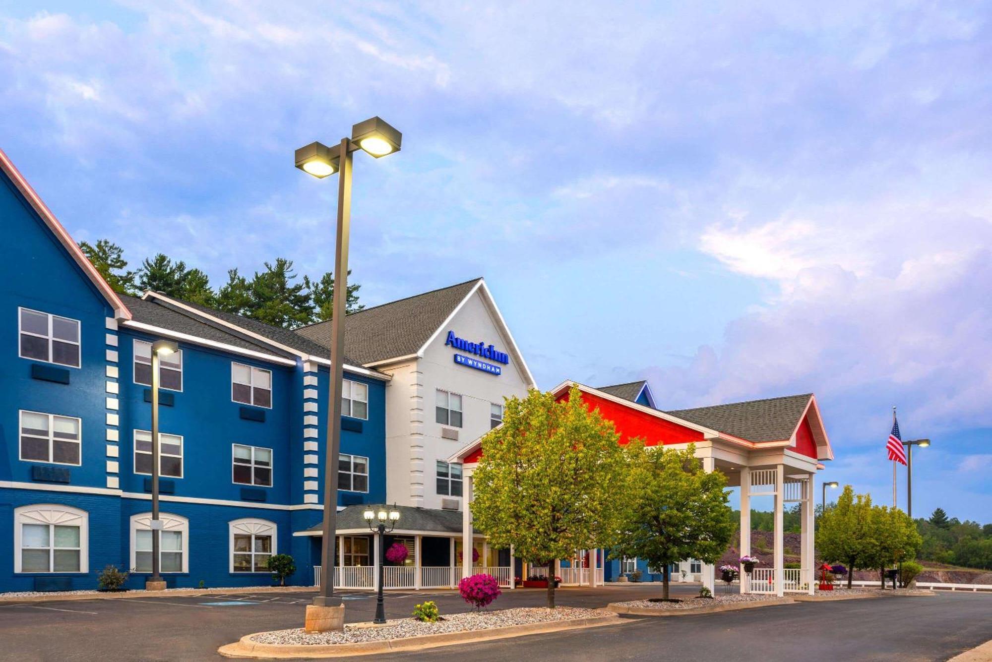Americinn By Wyndham Iron Mountain Exterior photo